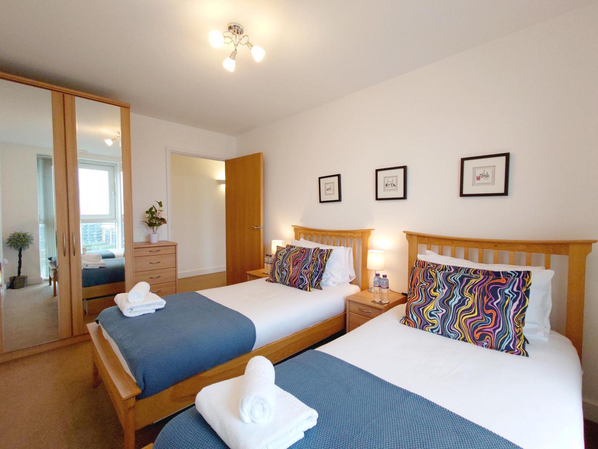 London Excel Stays - Three Bed Serviced Apartment Exteriör bild