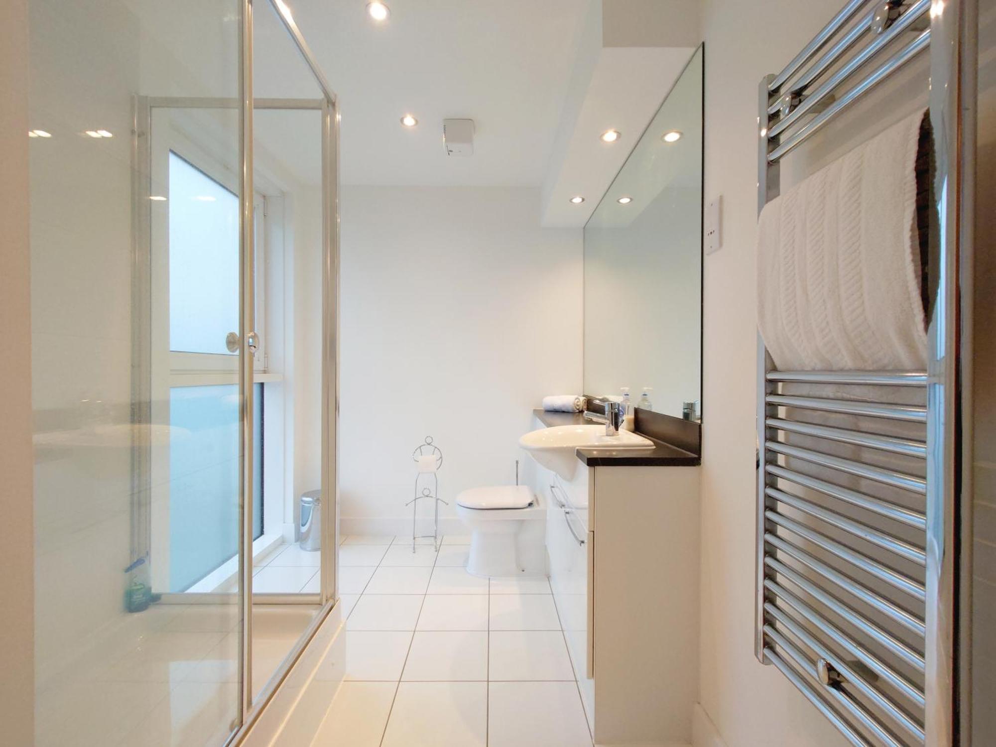London Excel Stays - Three Bed Serviced Apartment Exteriör bild